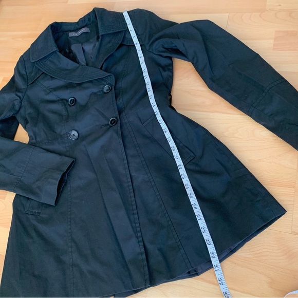 SUZY SHIER Black Spring or Fall Coat with Belt Women’s Size Medium - Picture 5 of 7